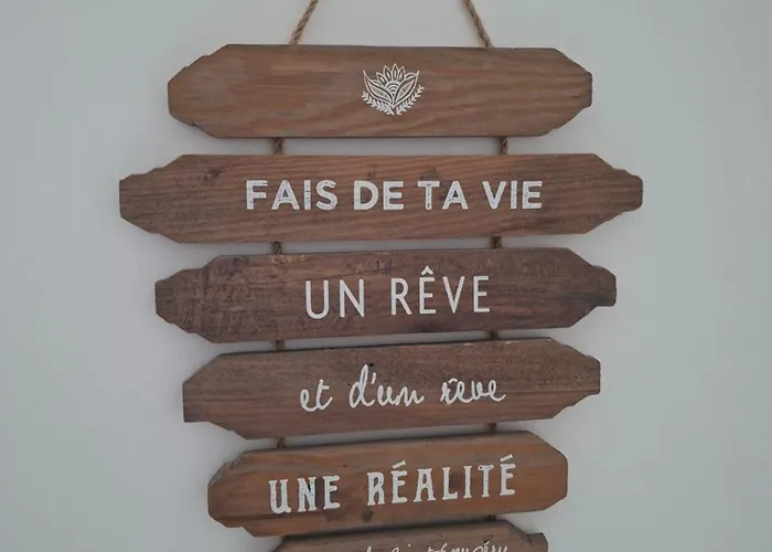 Eden Docteur Hochet 100 M Des Plages 3 Couchages Ou 4 Si 2 Enfants 昂蒂布