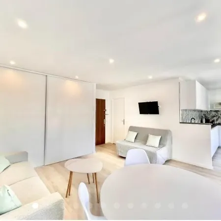 Apartment Eden Docteur Hochet 100 M Des Plages 3 Couchages Ou 4 Si 2 Enfants Antibes